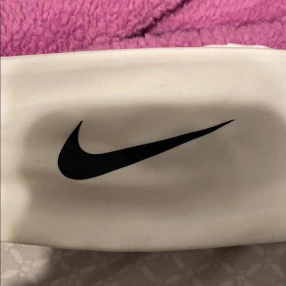 nike headbands - Picture 3 of 6